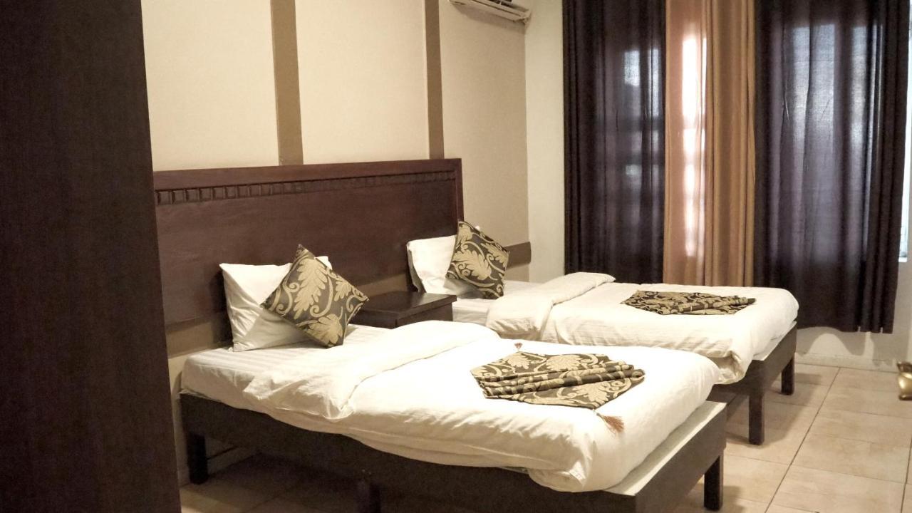 עמאן Al Fawanes Hotel Apartments מראה חיצוני תמונה