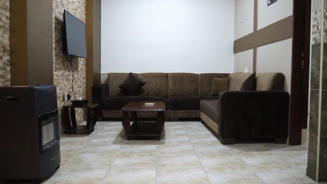 עמאן Al Fawanes Hotel Apartments מראה חיצוני תמונה
