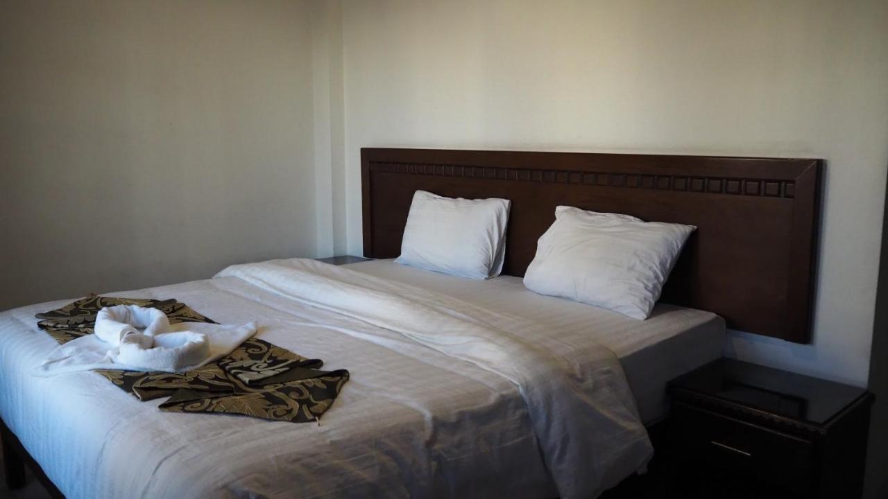 עמאן Al Fawanes Hotel Apartments מראה חיצוני תמונה
