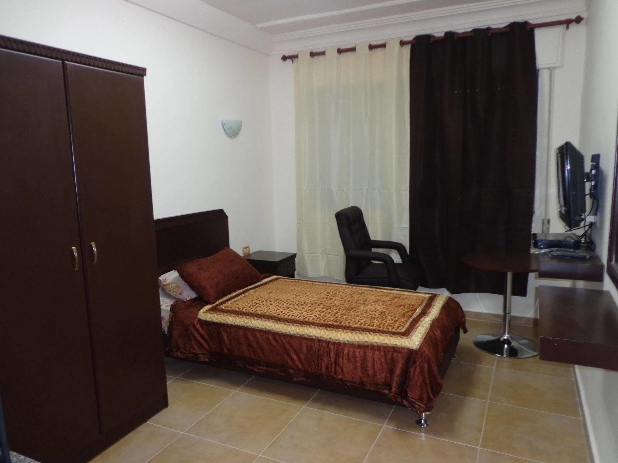 עמאן Al Fawanes Hotel Apartments מראה חיצוני תמונה