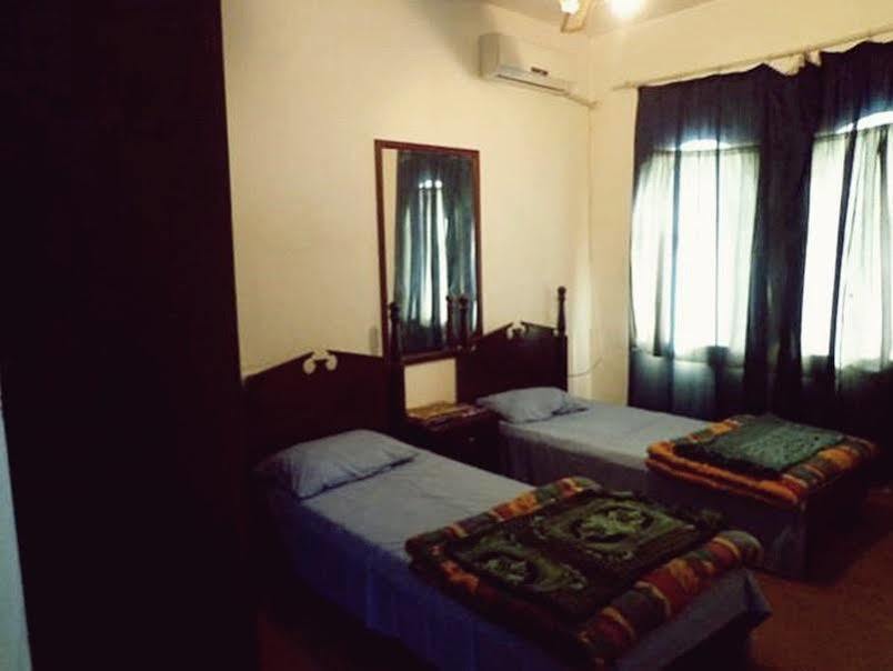 עמאן Al Fawanes Hotel Apartments מראה חיצוני תמונה